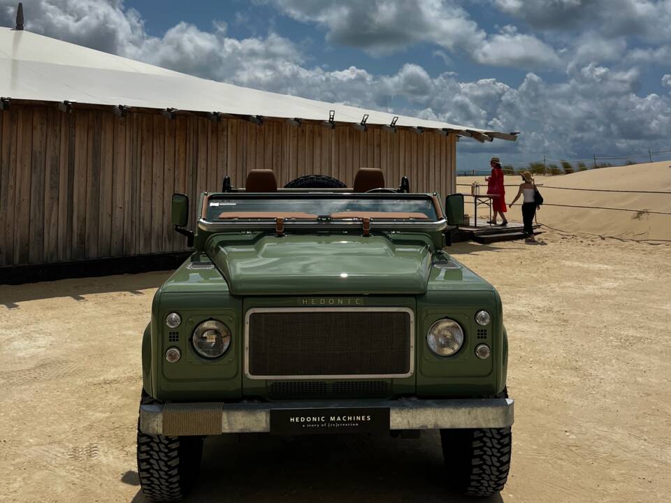 Immagine 2/8 di Land Rover Defender 90 Td5 (2002)