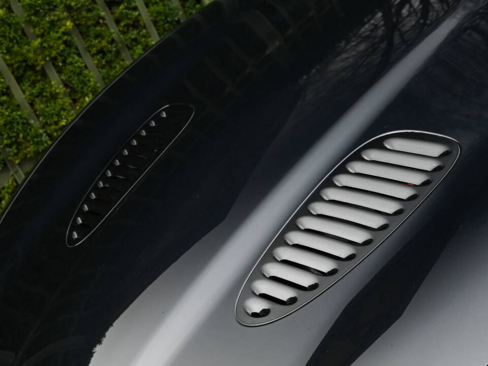 Image 11/51 of Jaguar XKR (2003)