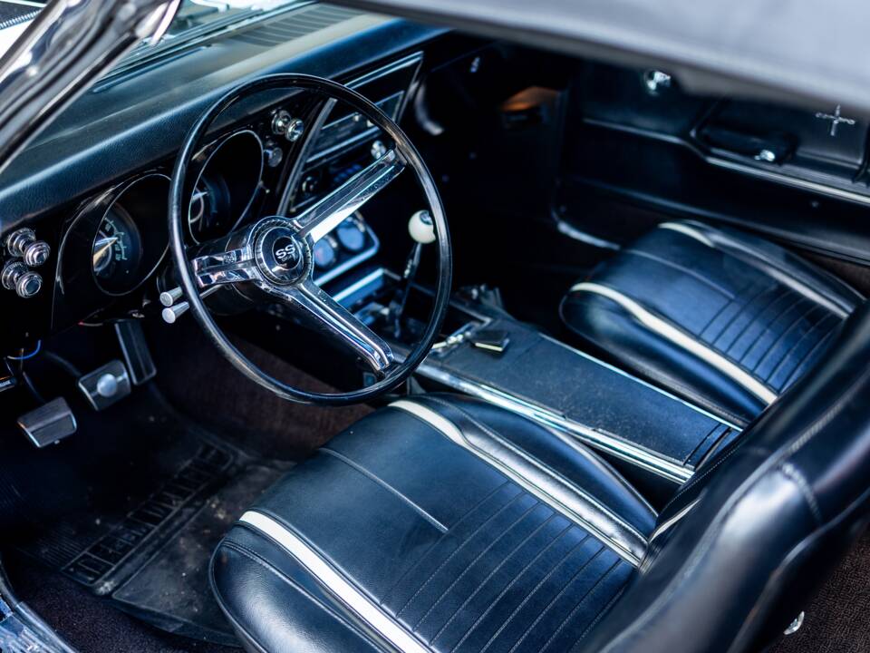 Image 4/29 of Chevrolet Camaro (1967)