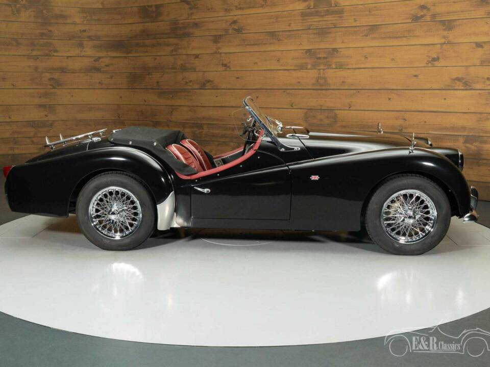 Image 15/19 of Triumph TR 4 (1961)