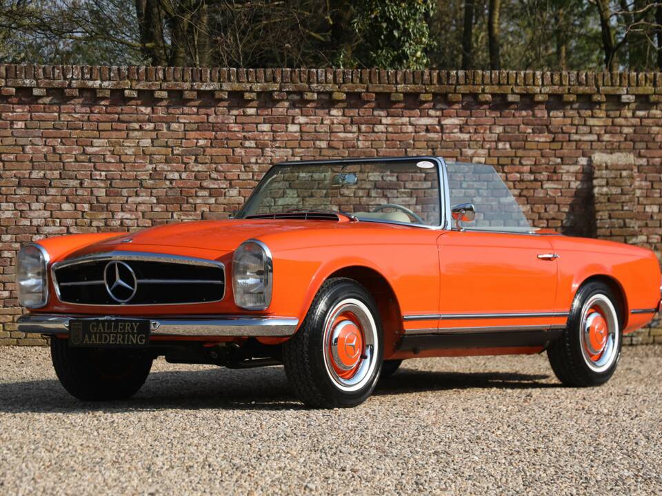 Image 1/50 of Mercedes-Benz 230 SL (1964)