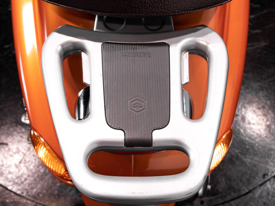 Image 17/28 of Piaggio DUMMY (1998)