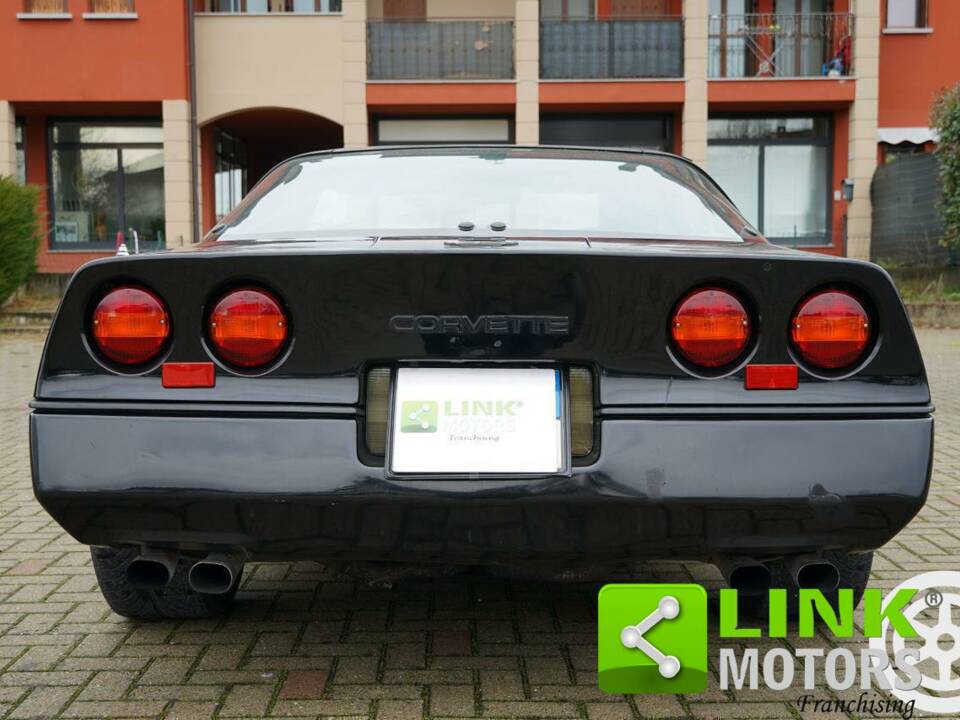 Image 6/10 of Chevrolet Corvette (1984)
