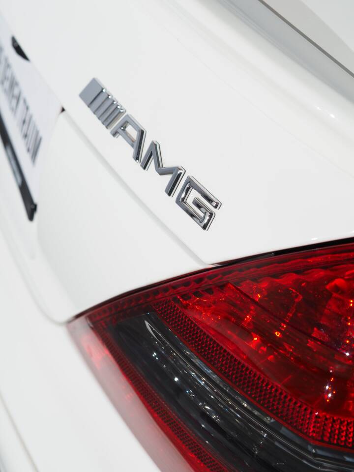 Immagine 33/49 di Mercedes-Benz SL 55 AMG (2006)