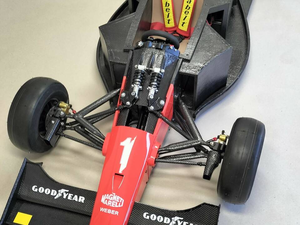 Image 78/85 of Ferrari 641 (1990)