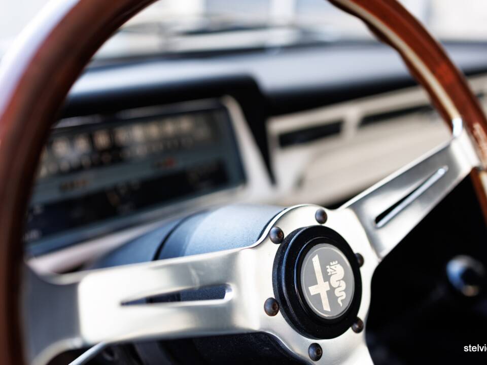 Image 28/40 de Alfa Romeo Giulia 1600 TI (1967)
