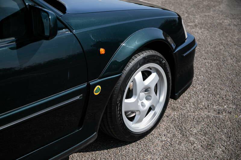 Image 14/37 de Vauxhall Lotus Carlton 3.6 (1993)