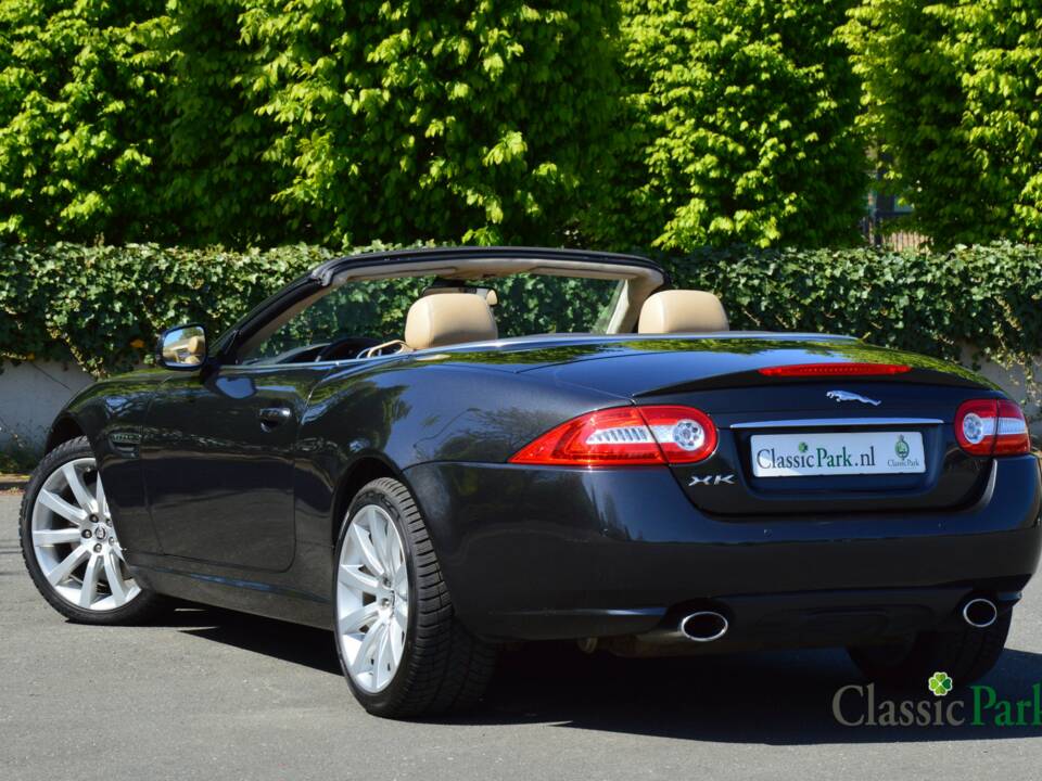 Image 3/50 de Jaguar XK (2012)