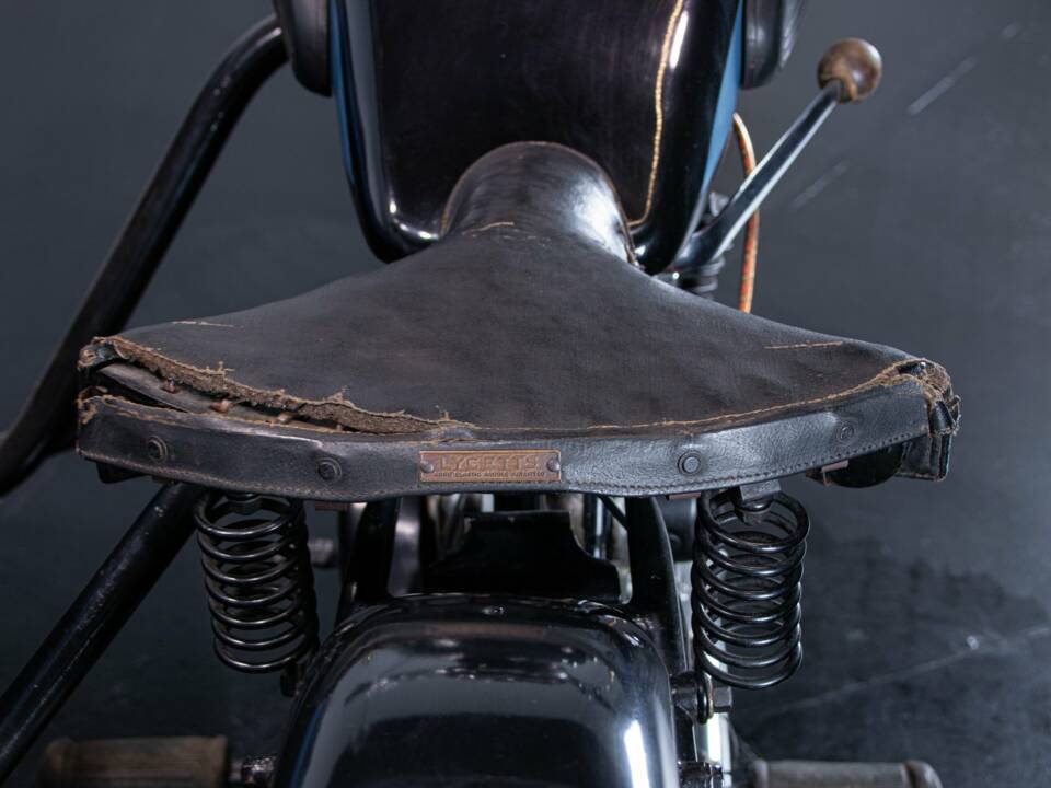 Bild 49/50 von Triumph DUMMY (1929)