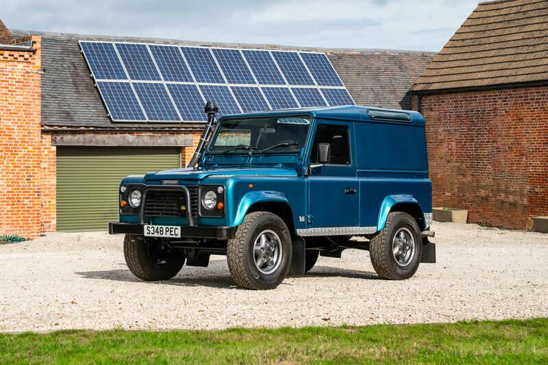 Bild 13/50 von Land Rover Defender 110 Turbo Diesel (1999)