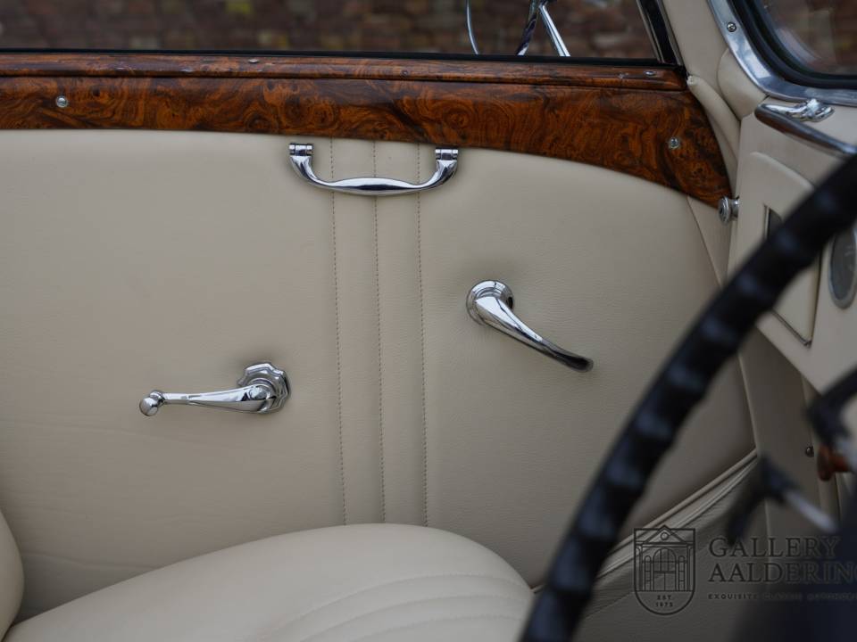 Image 32/50 of Talbot-Lago T26 Record (1950)