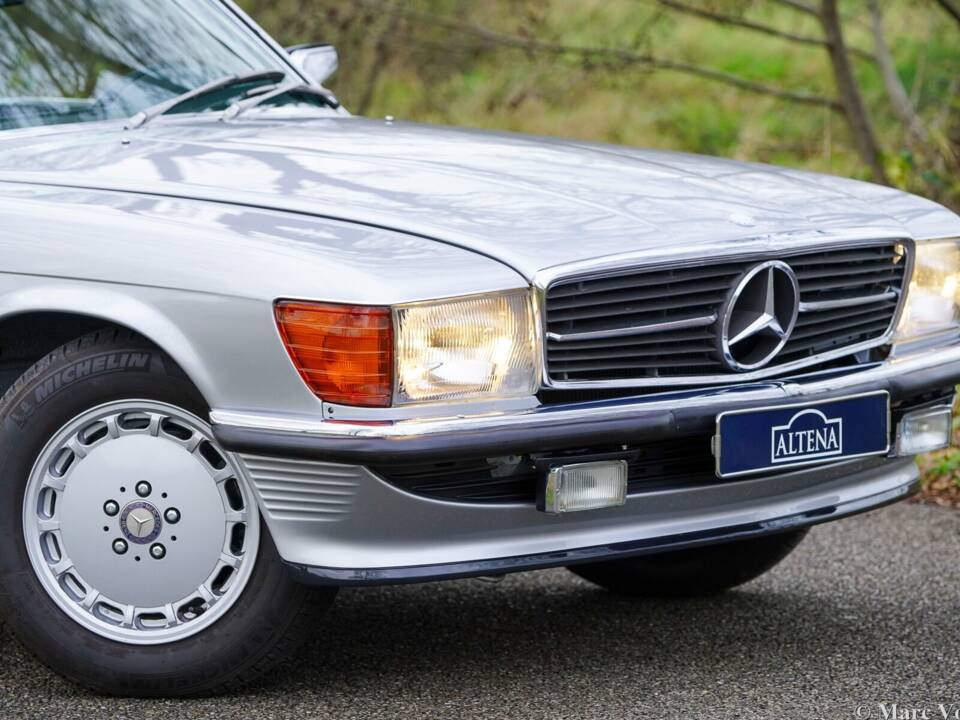 Bild 4/59 von Mercedes-Benz 280 SL (1985)
