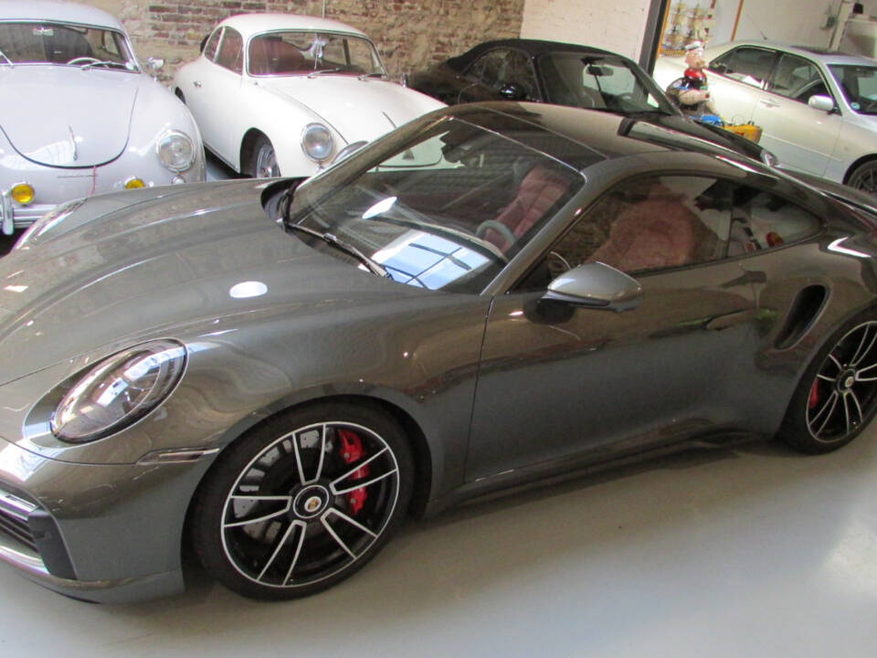 Image 7/20 of Porsche 911 Turbo (2022)