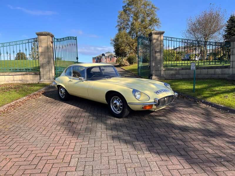 Image 14/43 of Jaguar E-Type V12 (1972)