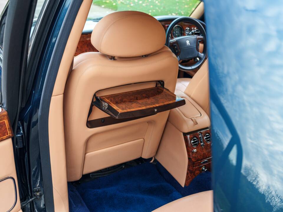 Image 25/27 of Rolls-Royce Silver Seraph (2000)