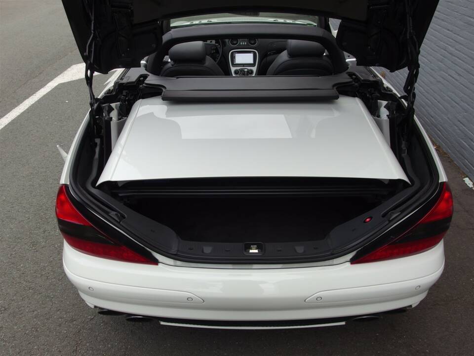 Image 67/97 de Mercedes-Benz SL 55 AMG (2003)