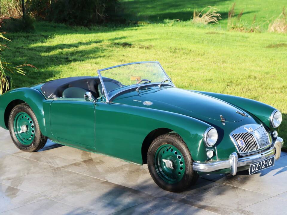 Image 35/50 of MG MGA Twin Cam (1959)