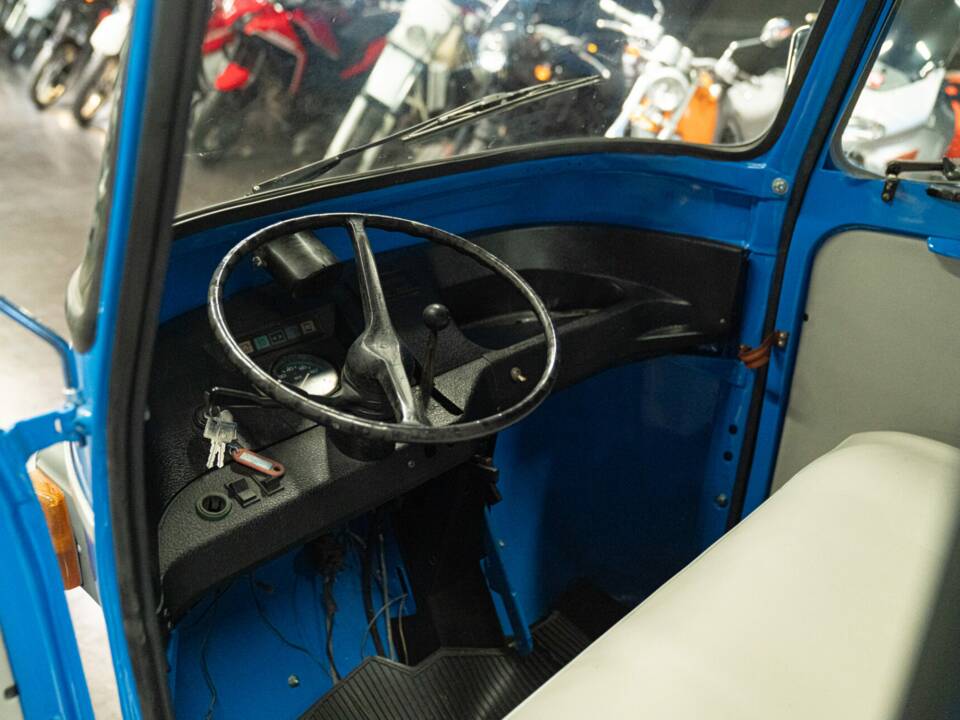 Bild 28/29 von Piaggio Vespa APE 600 MP (1976)