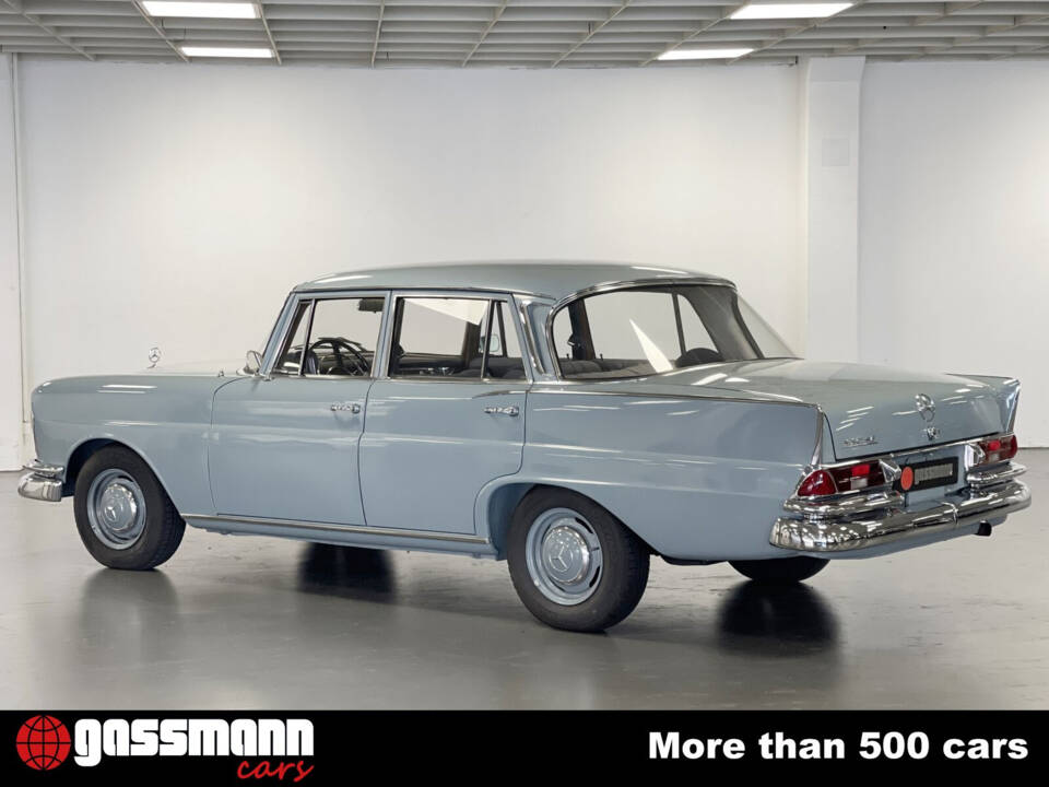 Bild 6/15 von Mercedes-Benz 220 SE b (1963)