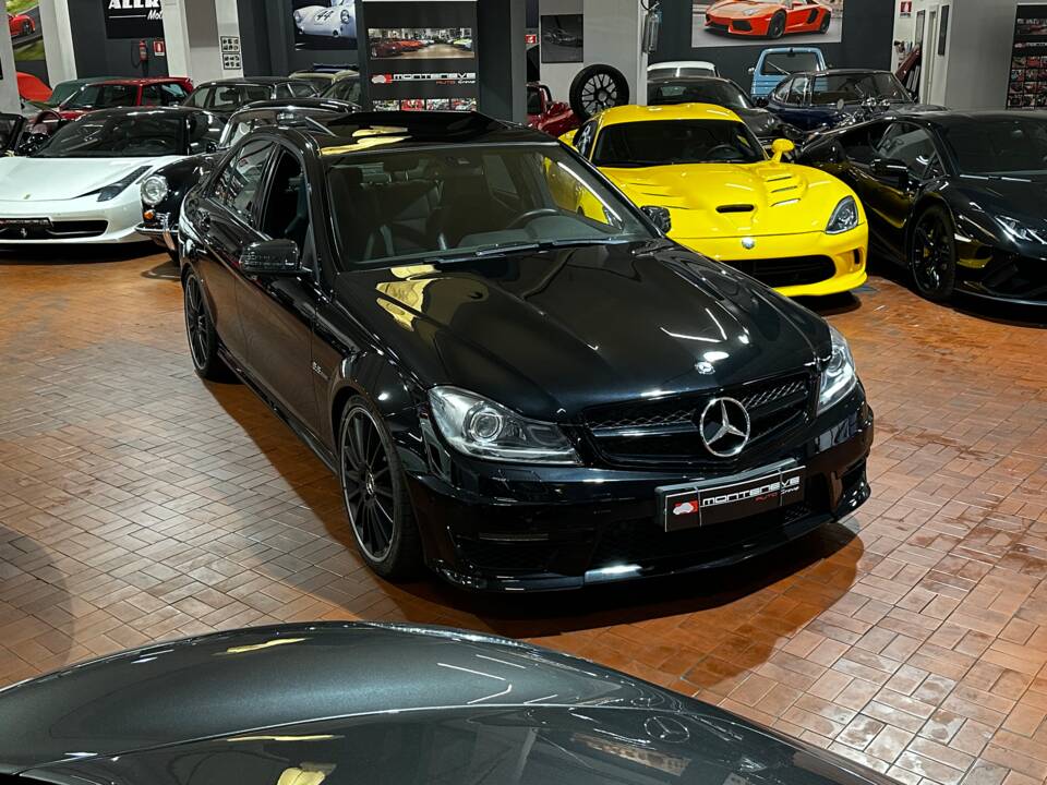 Afbeelding 25/38 van Mercedes-Benz C 63 AMG (2013)