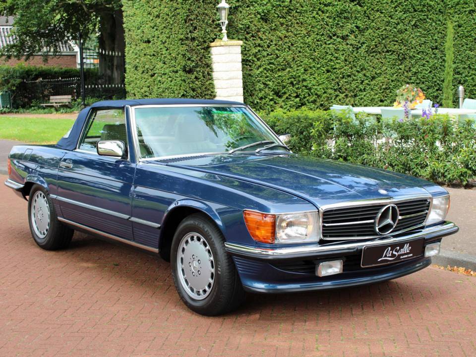Image 8/41 de Mercedes-Benz 300 SL (1988)