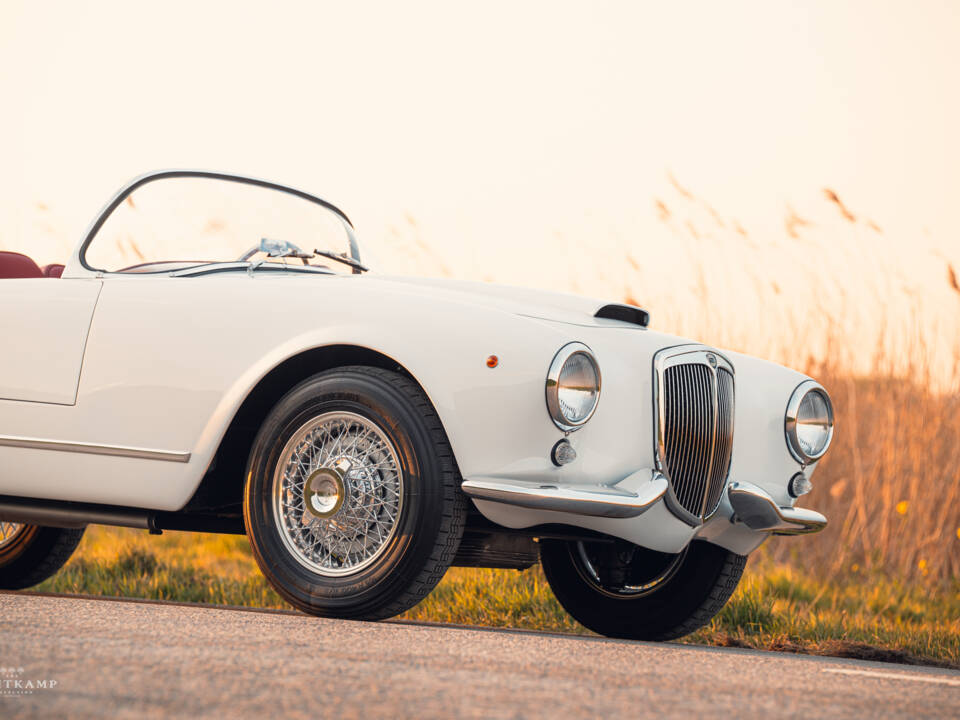 Afbeelding 3/18 van Lancia Aurelia B24 Spider &quot;America&quot; (1955)
