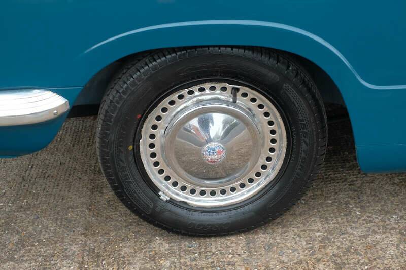 Bild 43/50 von Triumph Herald 1200 (1965)