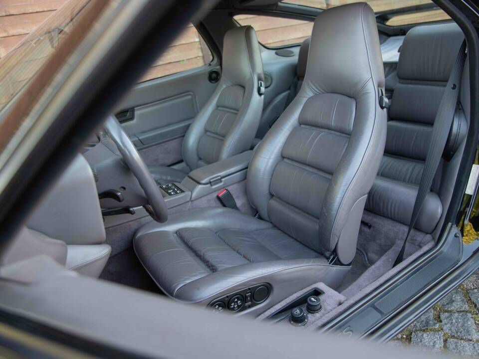 Image 37/63 of Porsche 928 GTS (1994)