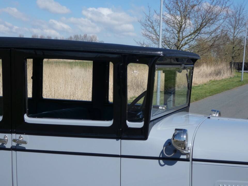 Image 24/32 of Locomobile 8-80 (1927)
