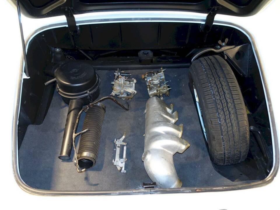 Image 31/43 of Mercedes-Benz 190 SL (1957)