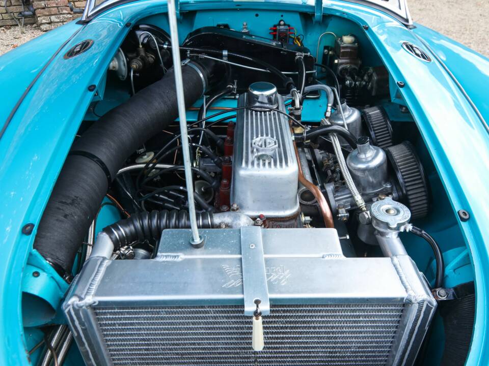 Image 27/50 of MG MGA 1600 (1958)