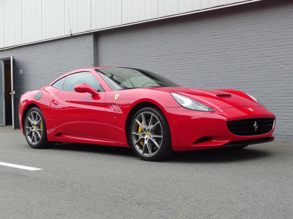 Immagine 1/98 di Ferrari California 30 (2013)