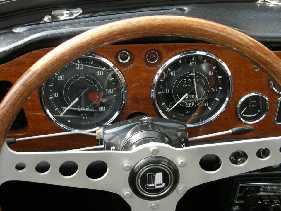 Afbeelding 12/31 van Triumph TR 4A IRS (1965)