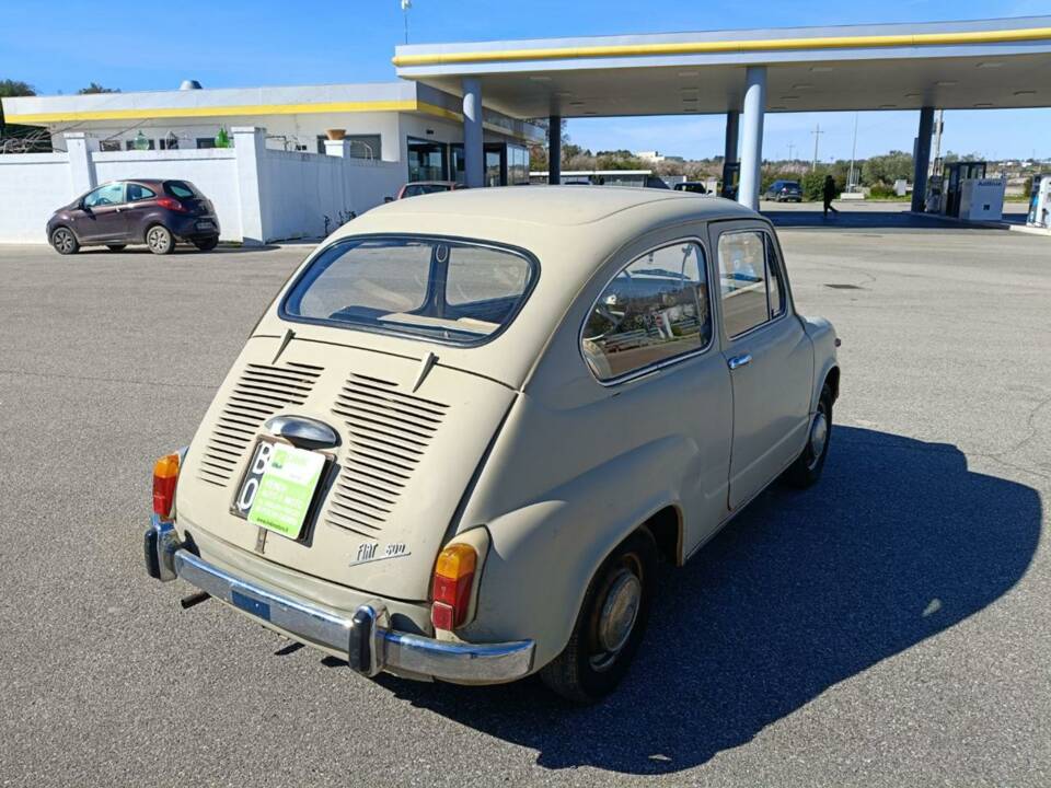 Image 34/44 of FIAT 600 D (1967)