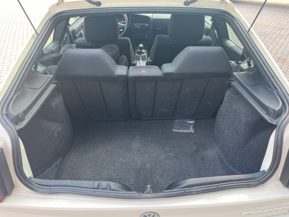 Bild 15/22 von Volkswagen Corrado 1.8 16V (1992)