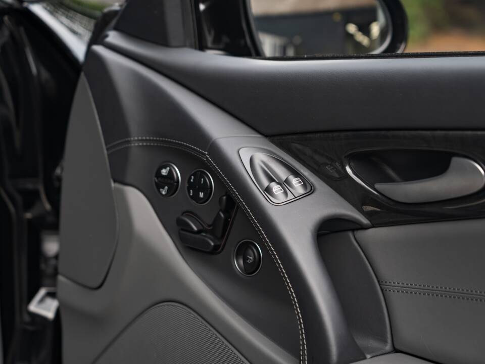 Bild 34/44 von Mercedes-Benz SL 65 AMG (2005)