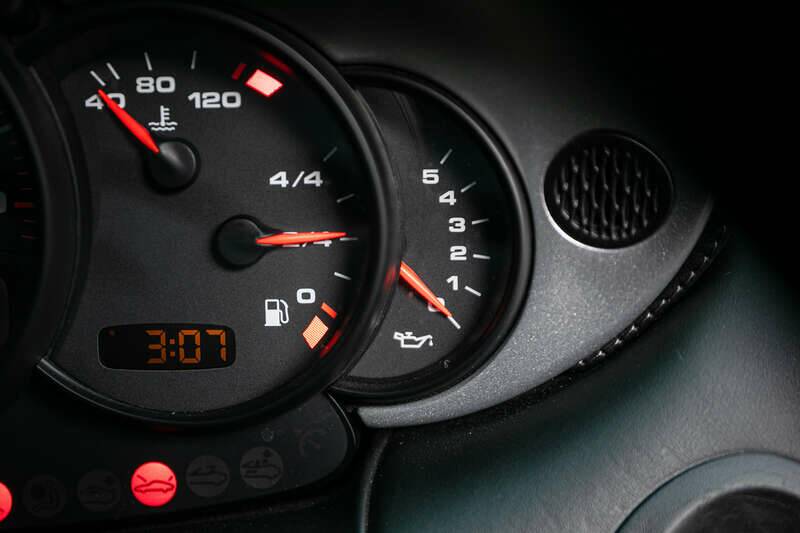 Immagine 13/40 di Porsche 911 GT3 Clubsport (2000)