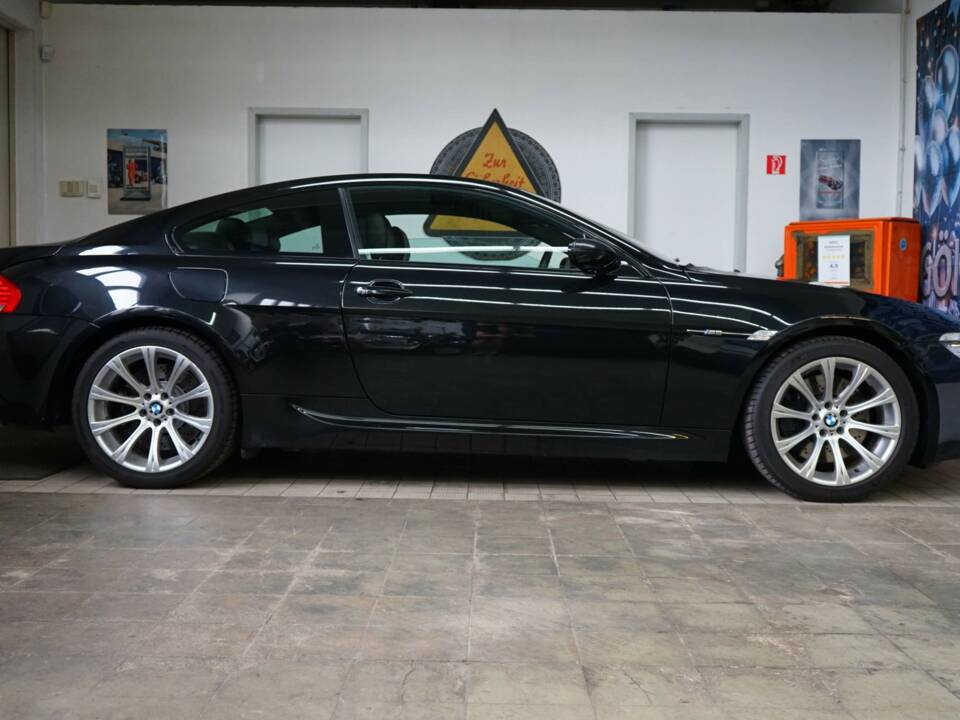 Bild 30/34 von BMW M6 (2008)