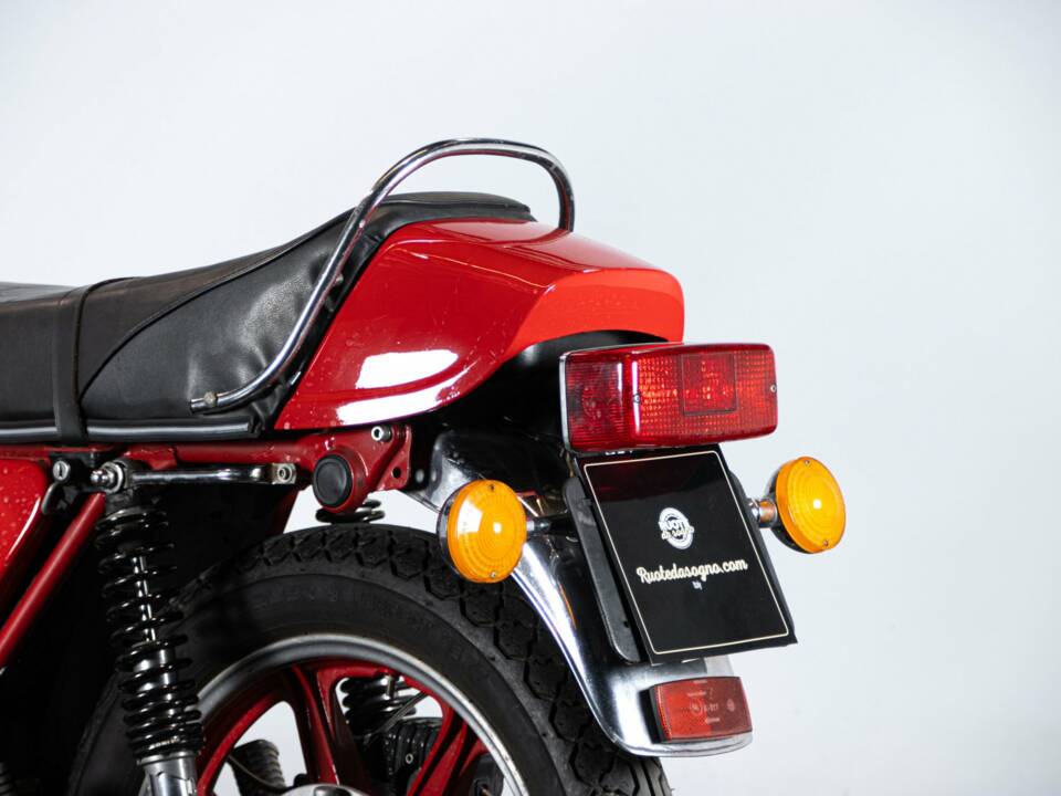 Immagine 28/50 di Yamaha DUMMY (1979)