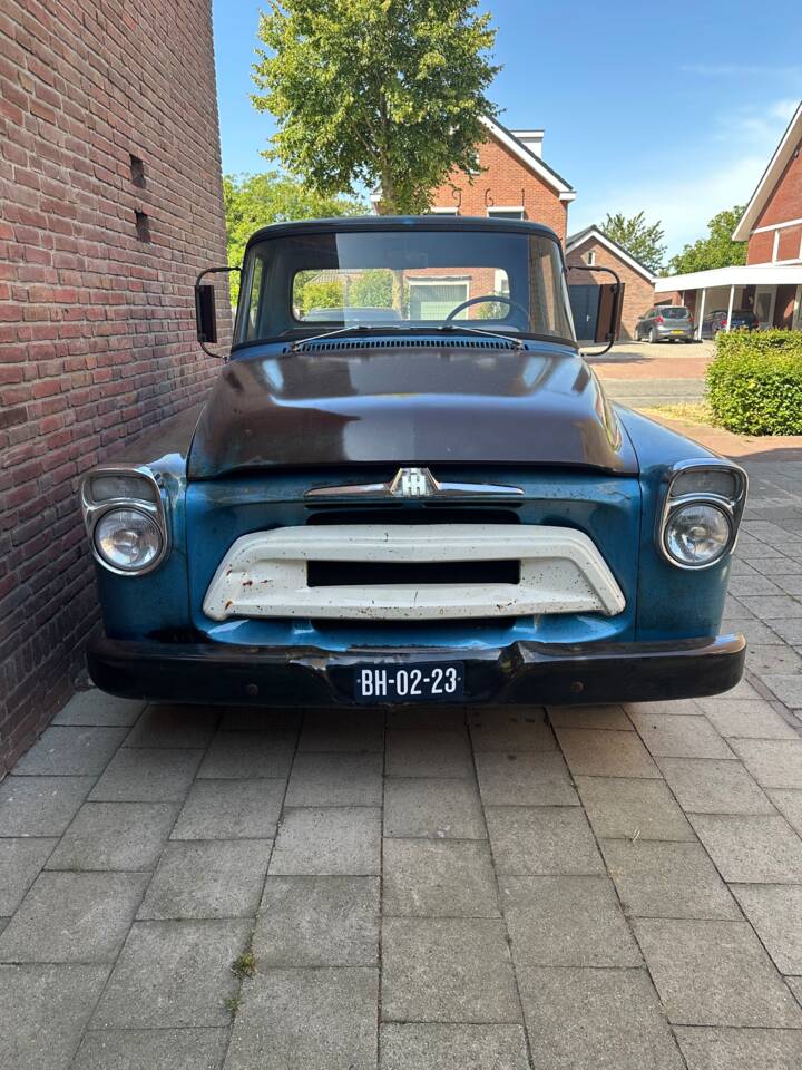 Image 2/17 of International Harvester A-112 (1958)