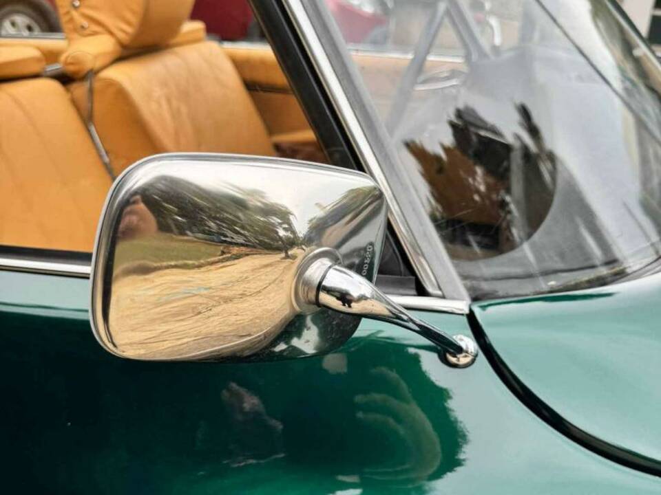 Image 13/29 of Citroën DS 21 (1972)