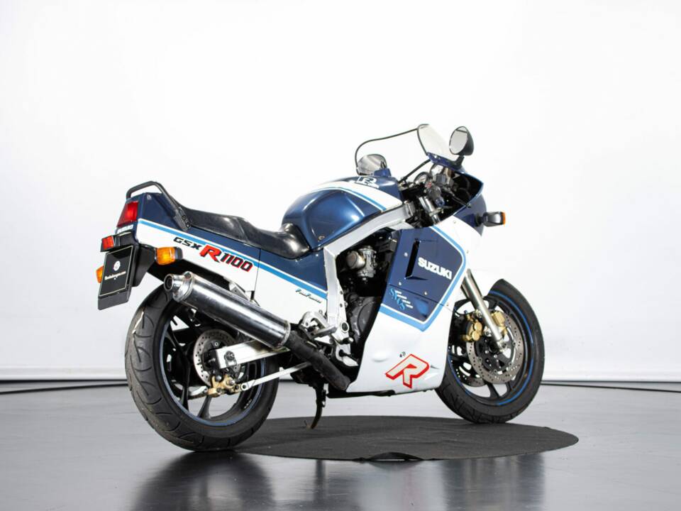 Immagine 4/47 di Suzuki GSX-R 1100 (1987)