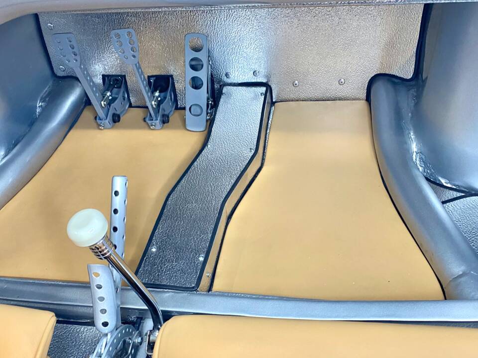 Bild 9/21 von Porsche 550 Spyder RS 1500 (1987)