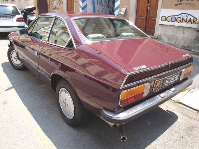 Bild 2/15 von Lancia Beta Coupe 1300 (1981)