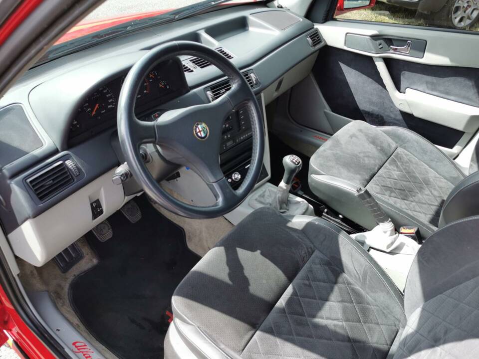 Image 17/55 de Alfa Romeo 155 Twin Spark 2.0 (1994)