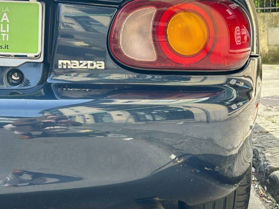 Immagine 10/10 di Mazda MX-5 1.6 (1999)