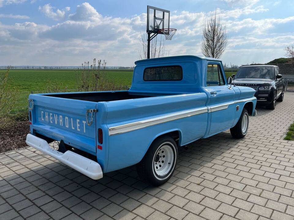 Image 3/10 of Chevrolet C10 Fleetside Shortbed (1964)