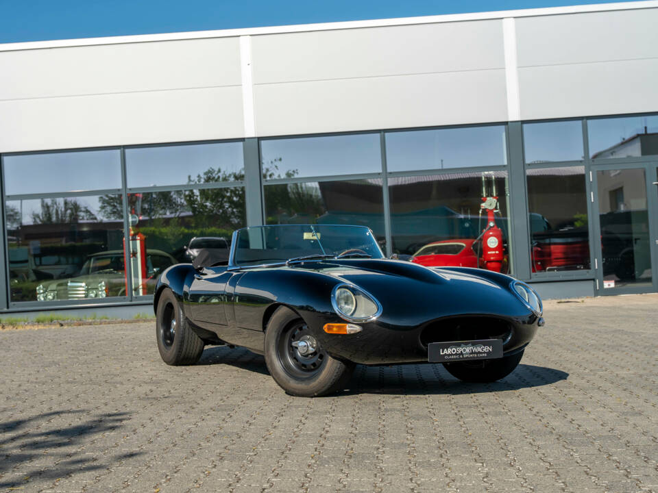 Image 11/29 de Jaguar Type E 3.8 (1961)