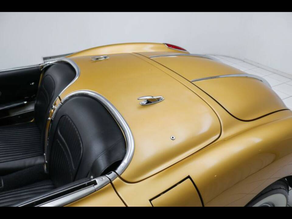 Image 63/100 of Chevrolet Corvette (1958)