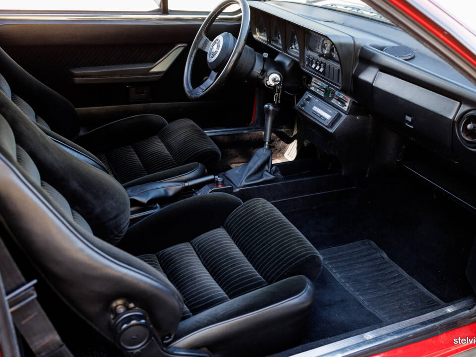 Imagen 28/36 de Alfa Romeo GTV 6 2.5 (1986)